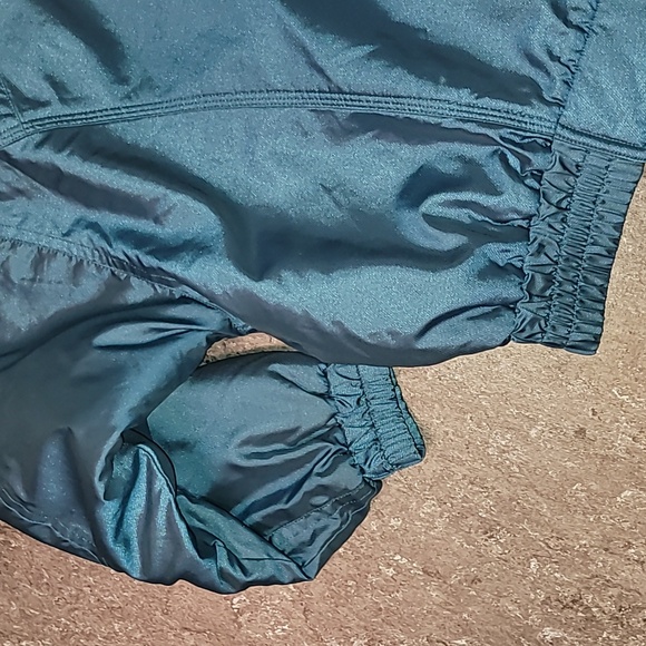 Vintage. DESCENTE. Ski & Snowboard Jacket. Never-worn. Men's Large/XL - Picture 14 of 16